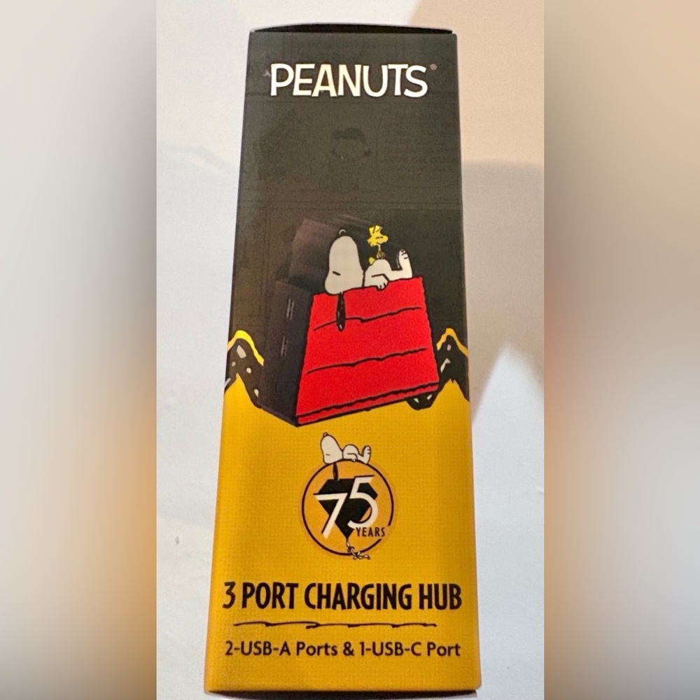 Peanuts 3 port Charging Hub Brand New - Picture 8 of 10